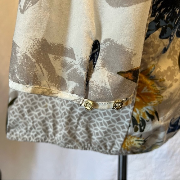 Mexx Womens White & Grey Floral Abstract 3/4 Sleeve Blouse, Size 12 - Picture 4 of 8